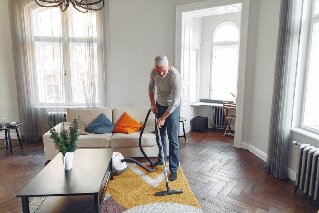 A house cleaning service cleaning the carpets in Columbia.